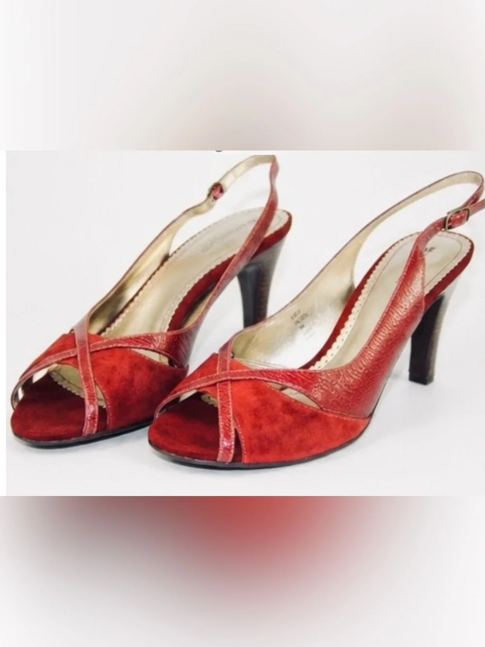 Naturalizer stylish red
